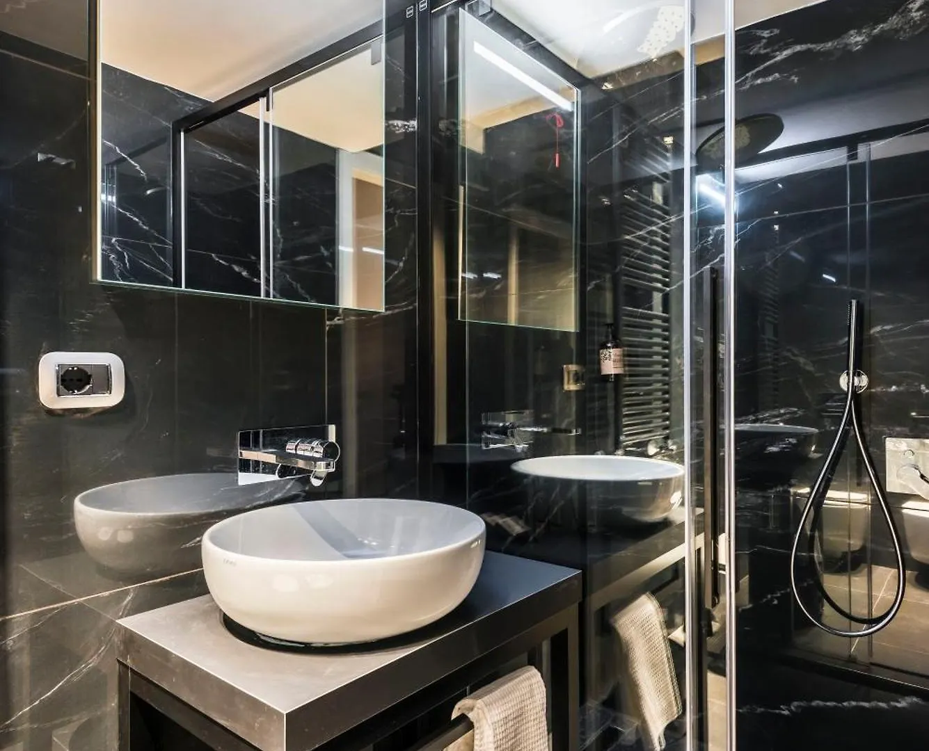Motor Valley Styled - Luxury Apartments By Design Club Collection Bologna
