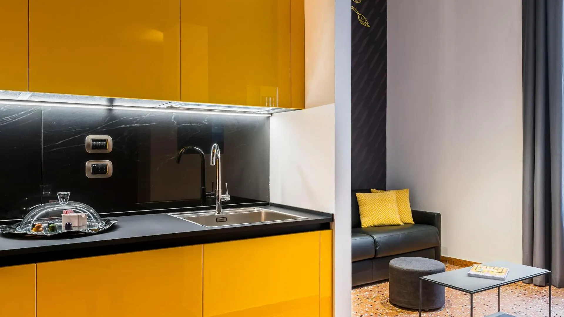 Motor Valley Styled - Luxury Apartments By Design Club Collection Bologna