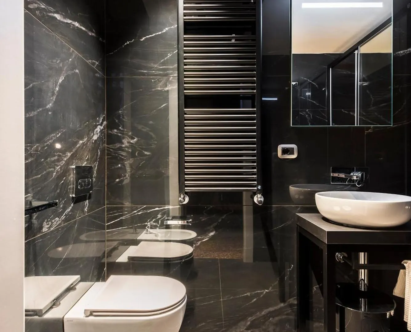 Motor Valley Styled - Luxury Apartments By Design Club Collection Bologna