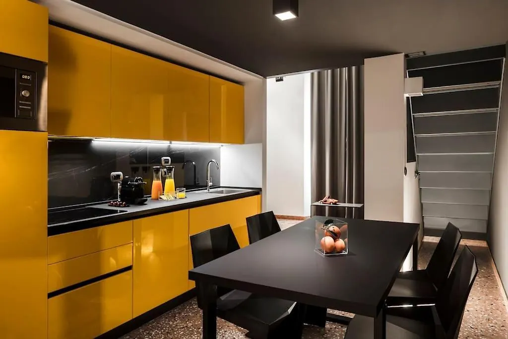 Motor Valley Styled - Luxury Apartments By Design Club Collection Bologna